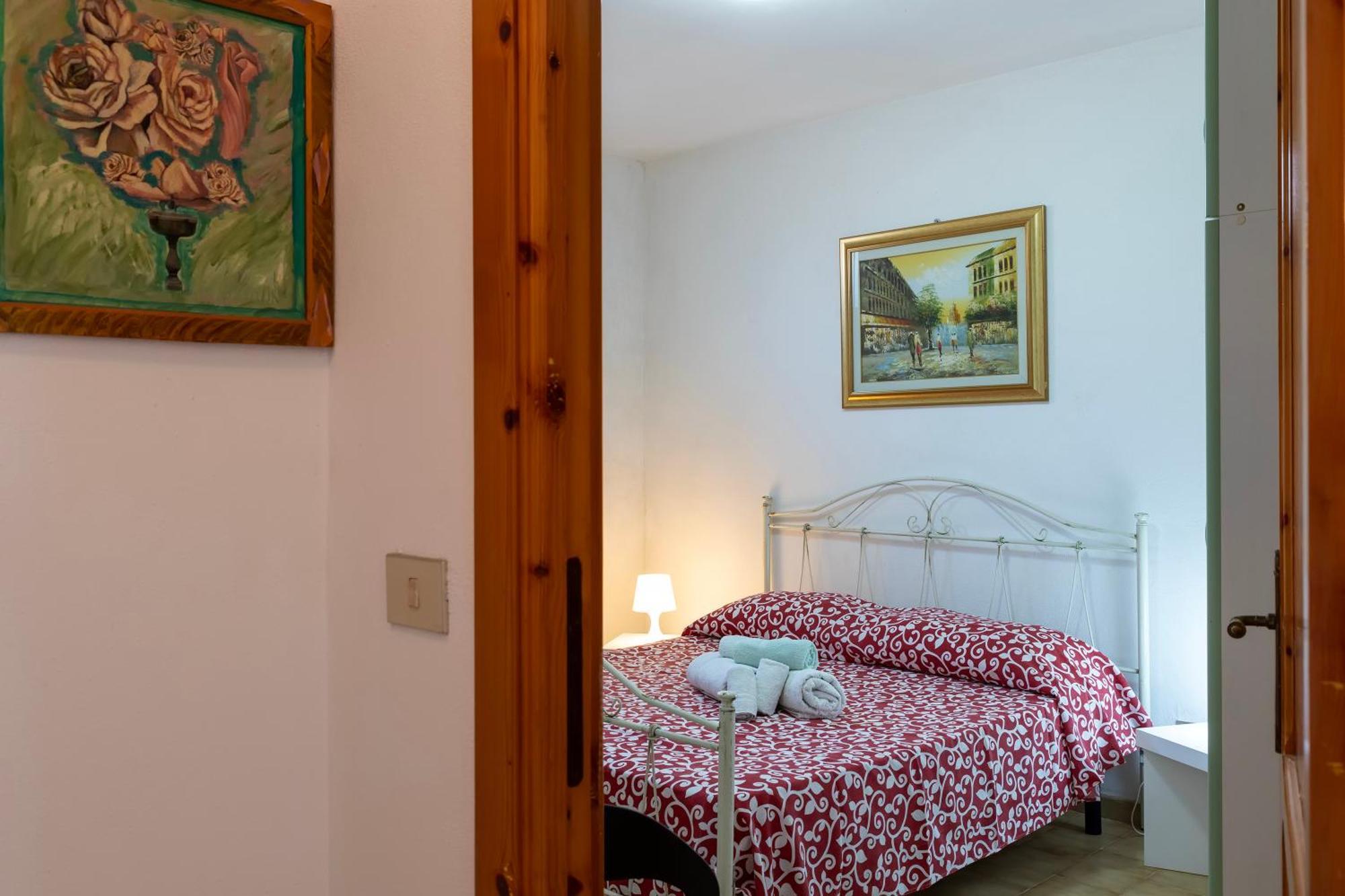 Casa Vacanze Patrizia Valledoria  Buitenkant foto